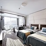 Otel Marine By Zdrojowa 5*