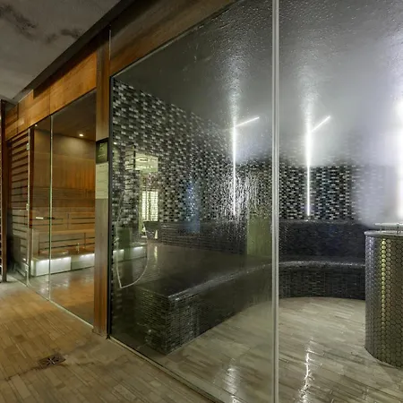 Otel Marine By Zdrojowa 5*