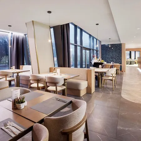 Otel Marine By Zdrojowa 5*