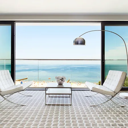 兹德罗约瓦海洋酒店