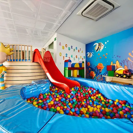 兹德罗约瓦海洋酒店 5* 科沃布热格