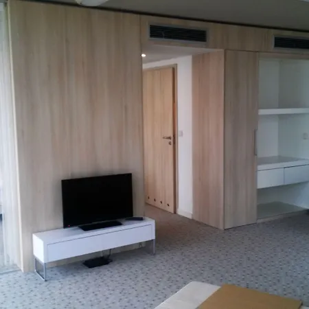 Otel Marine By Zdrojowa 5*