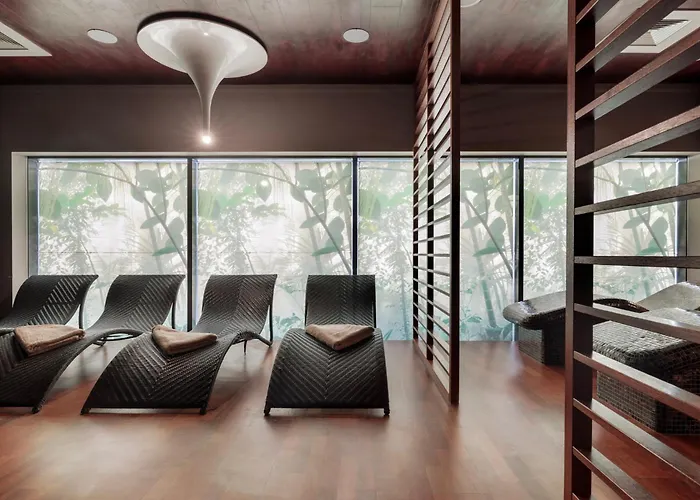 מלון Marine By Zdrojowa קולובז'ג