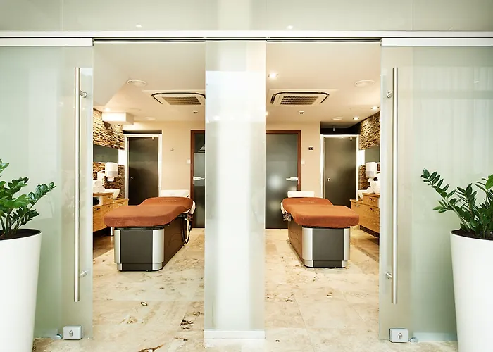 Marine By Zdrojowa מלון קולובז'ג