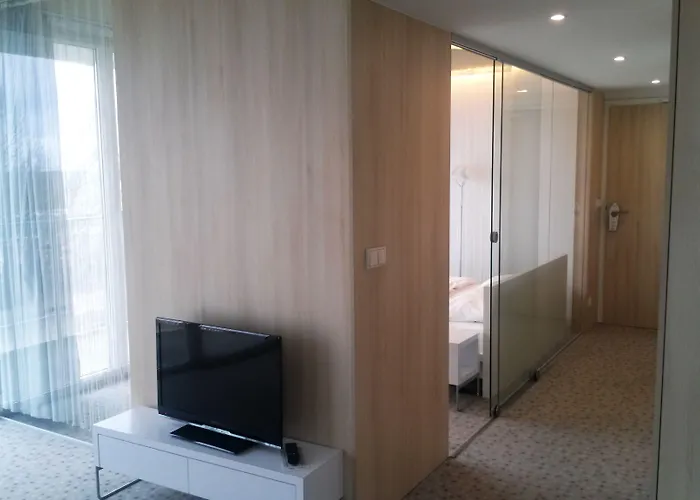 Marine By Zdrojowa 5* קולובז'ג