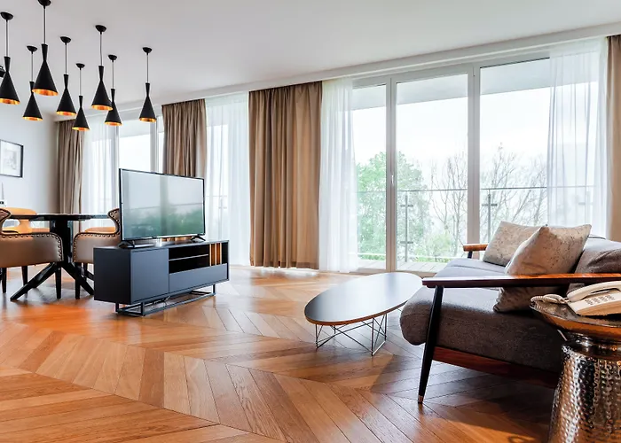 Marine By Zdrojowa מלון קולובז'ג